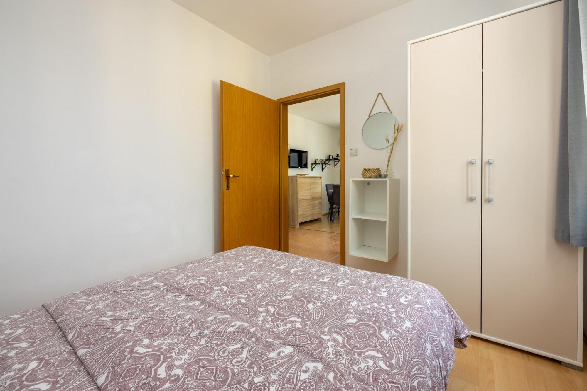 Apartments Claudia ツリクヴェニツァ エクステリア 写真