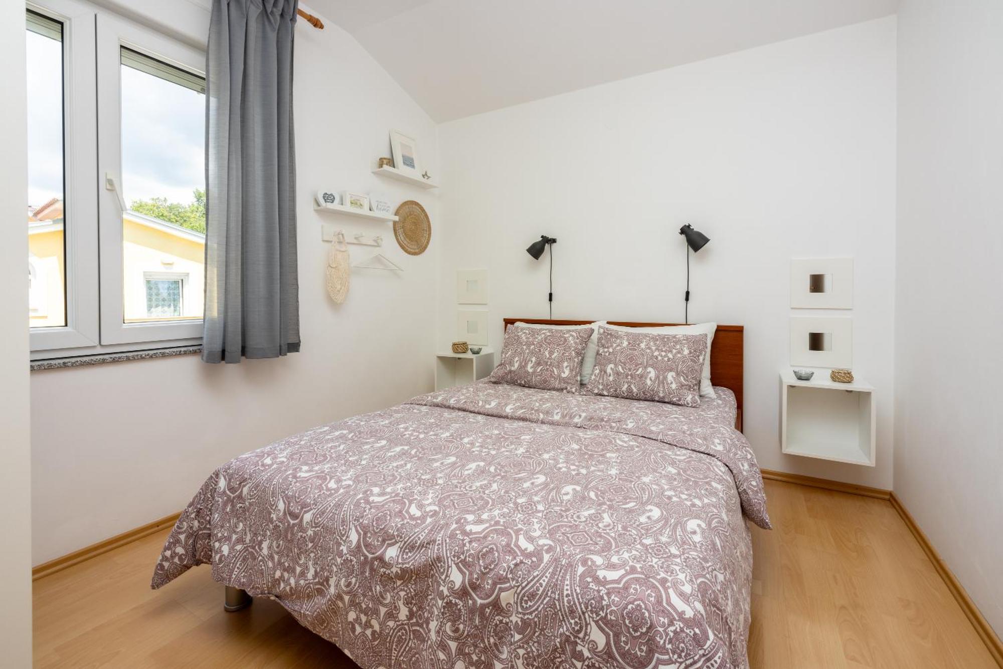 Apartments Claudia ツリクヴェニツァ エクステリア 写真