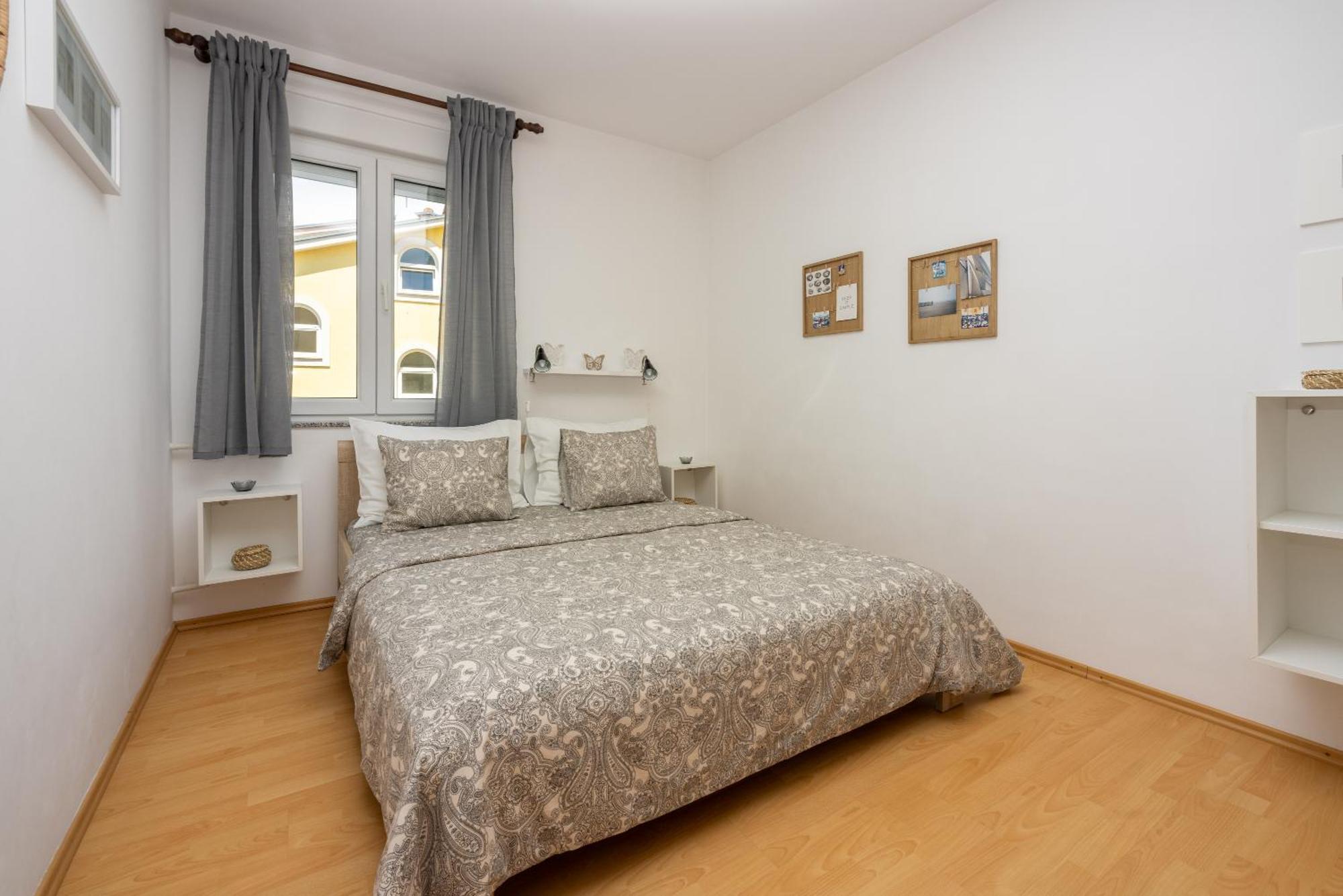 Apartments Claudia ツリクヴェニツァ エクステリア 写真