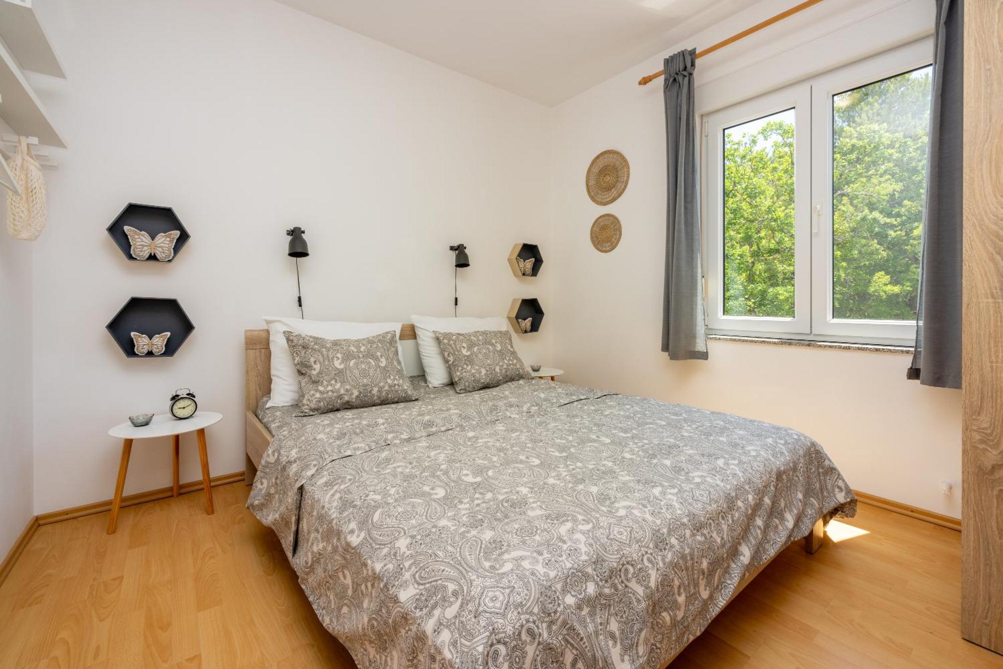 Apartments Claudia ツリクヴェニツァ エクステリア 写真