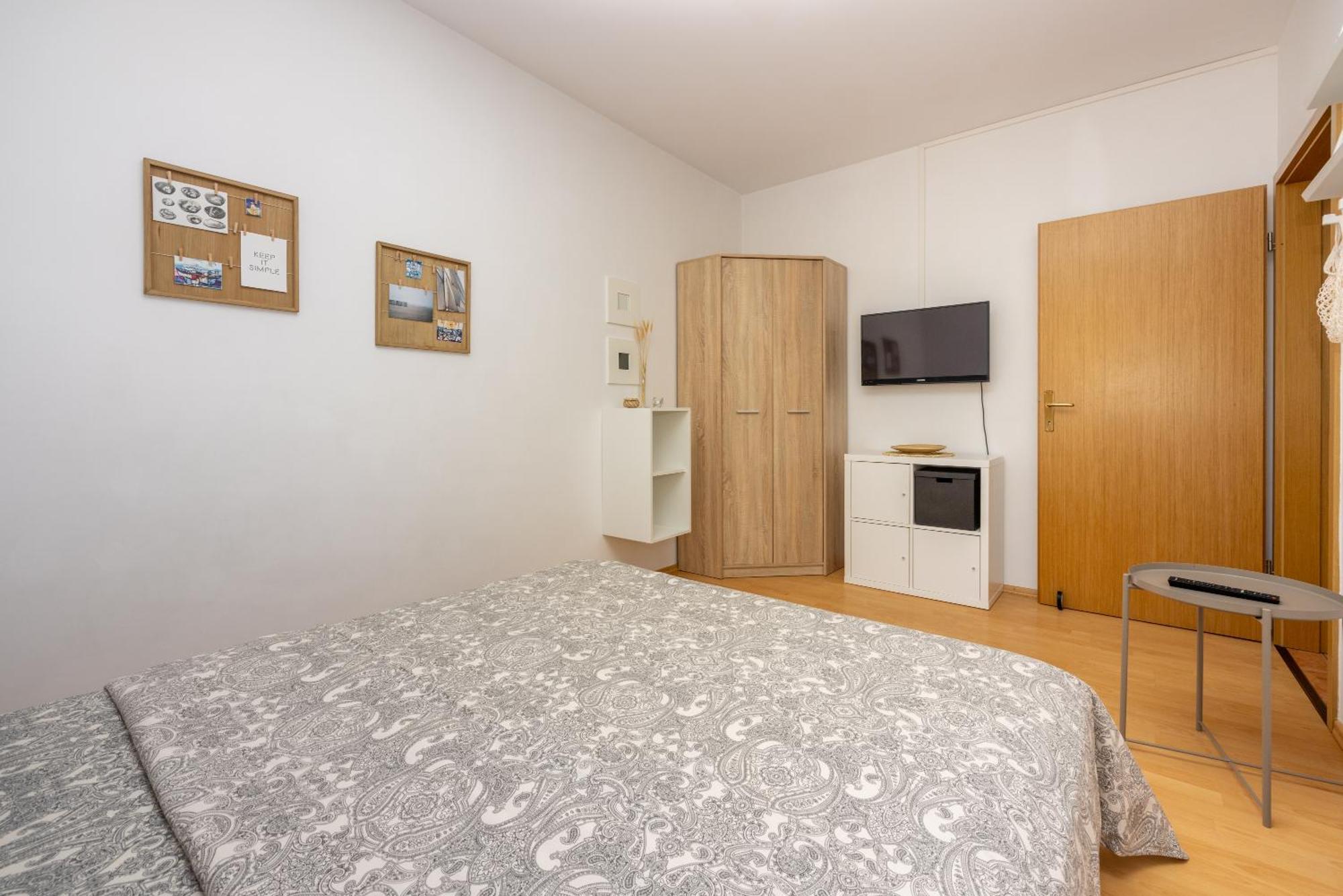 Apartments Claudia ツリクヴェニツァ エクステリア 写真