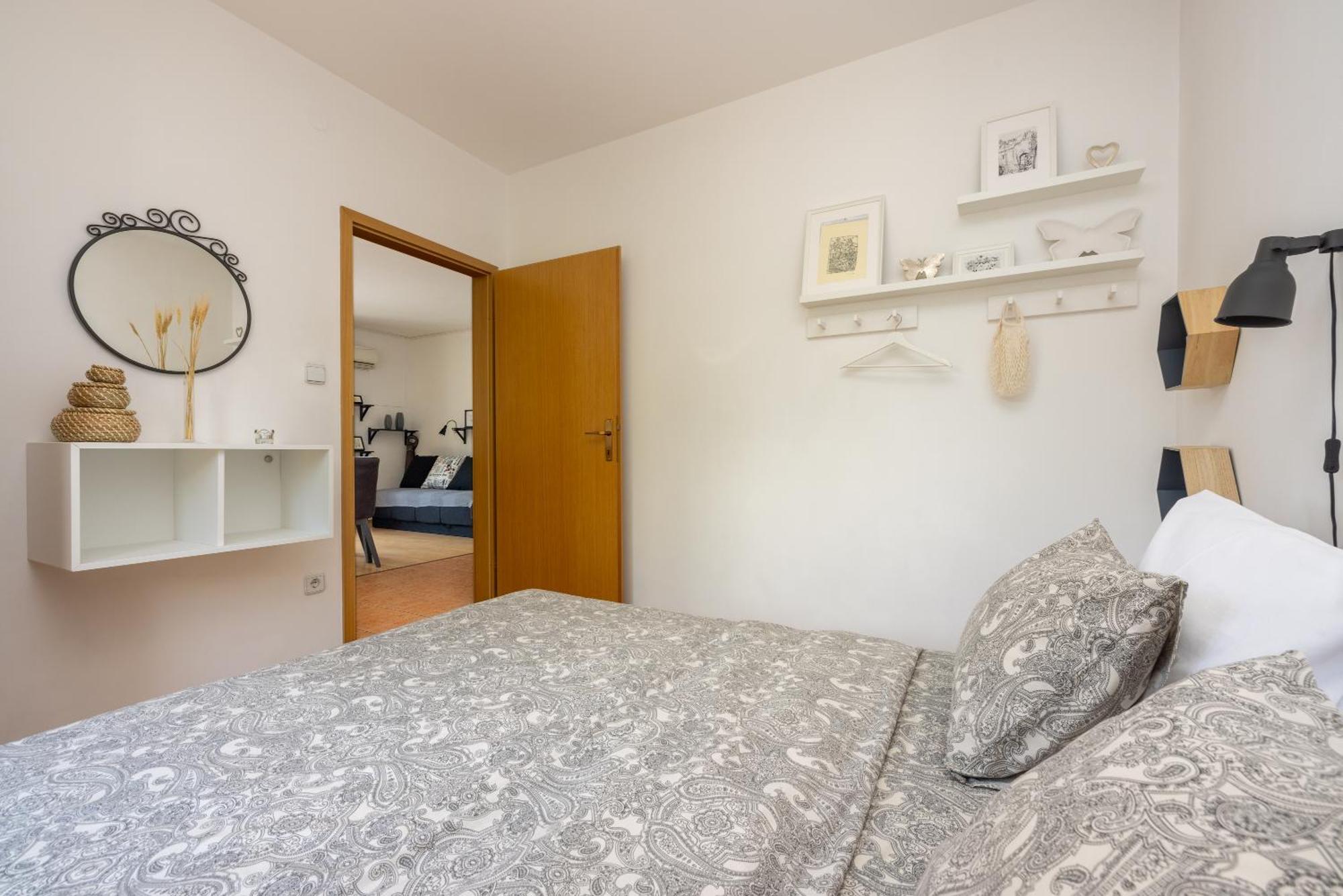 Apartments Claudia ツリクヴェニツァ エクステリア 写真