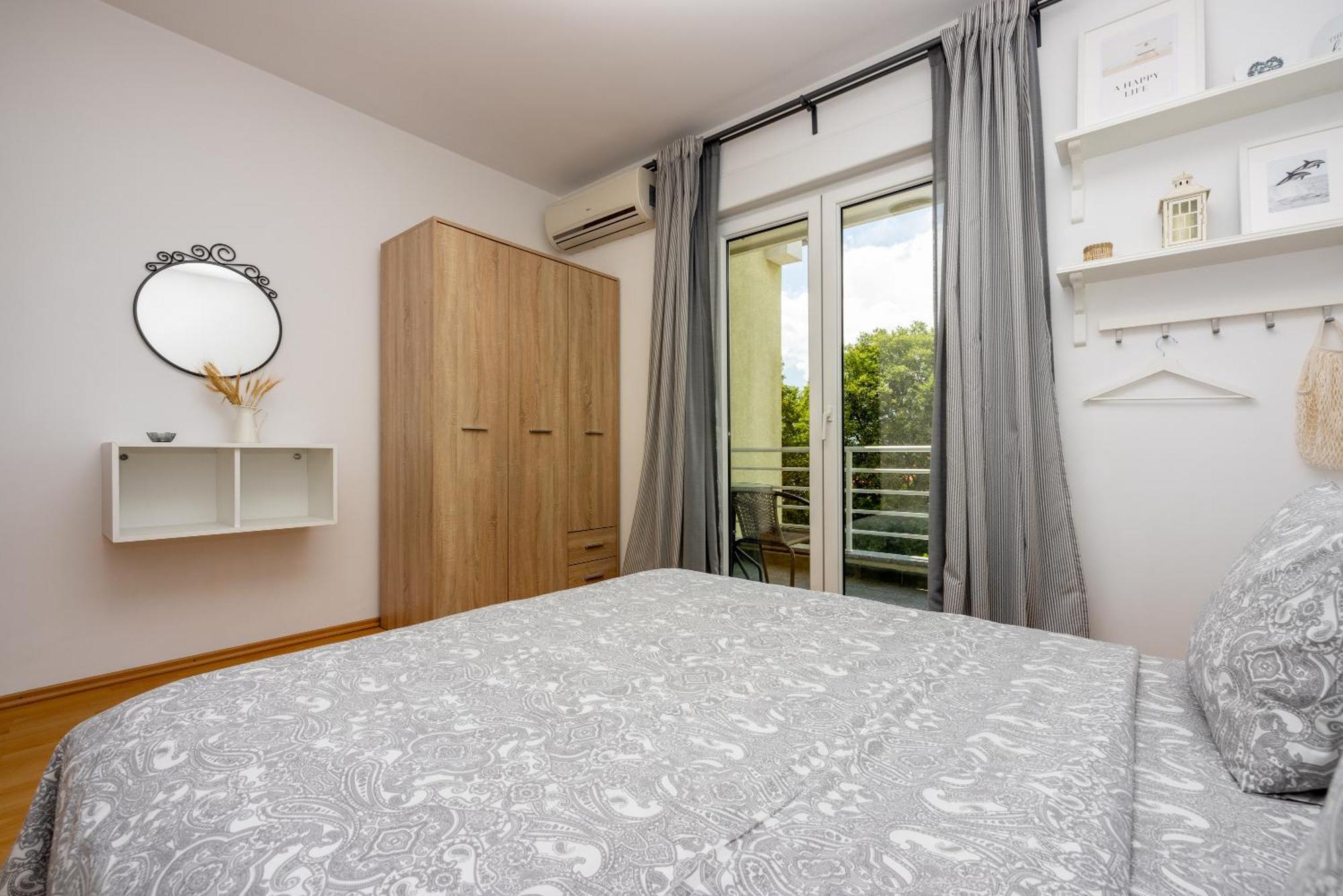 Apartments Claudia ツリクヴェニツァ エクステリア 写真