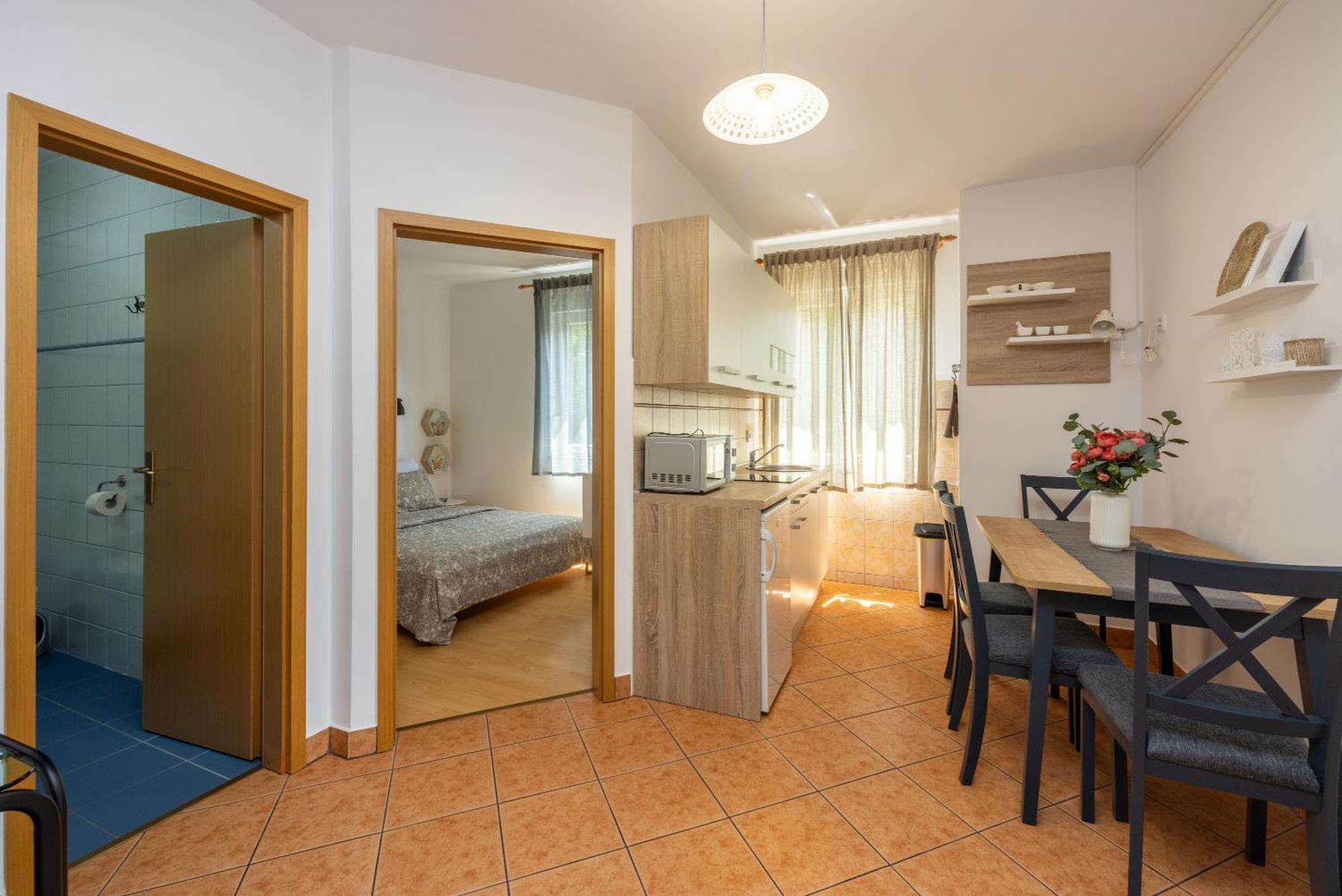Apartments Claudia ツリクヴェニツァ 部屋 写真