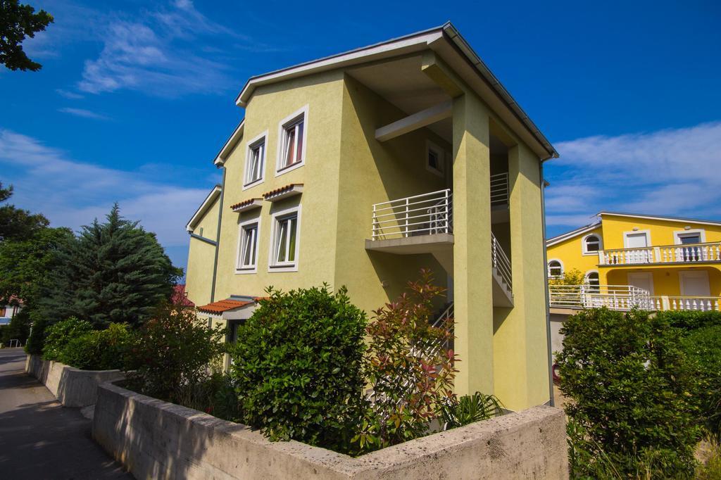 Apartments Claudia ツリクヴェニツァ エクステリア 写真